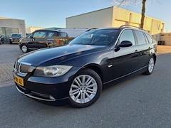 BMW 3-serie Touring - 325i Business Line AUTOMAAT/CLIMA/CRUISE/NAVI