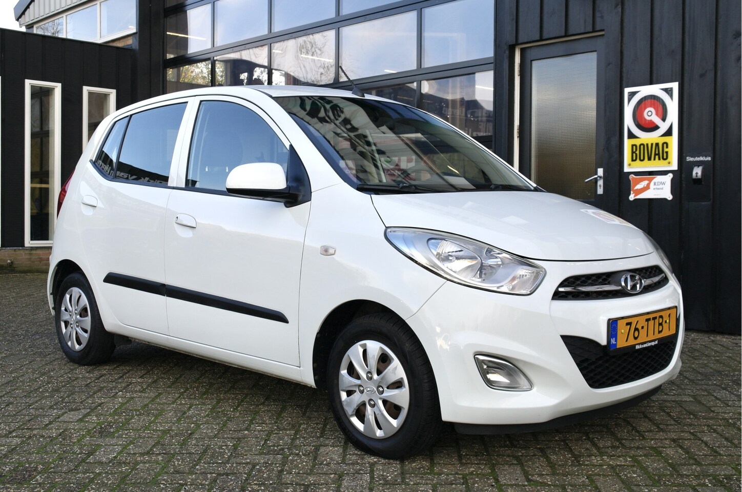 Hyundai i10 - 1.2 Plus | NL-Auto | 5-Deurs | Airco | Elek.Ramen - AutoWereld.nl