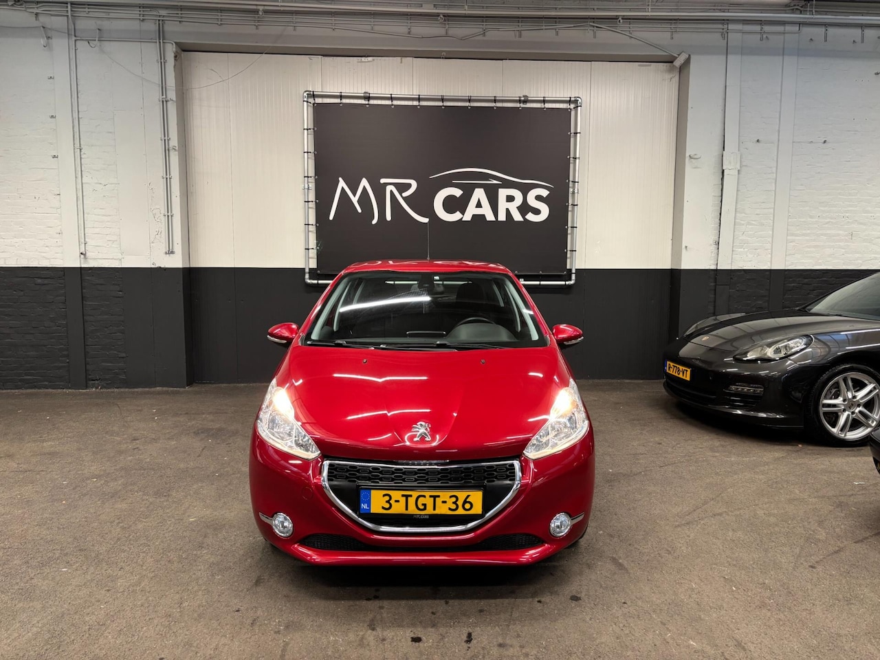 Peugeot 208 - 1.2 VTi Envy Airco/Navi/Cruis Control - AutoWereld.nl