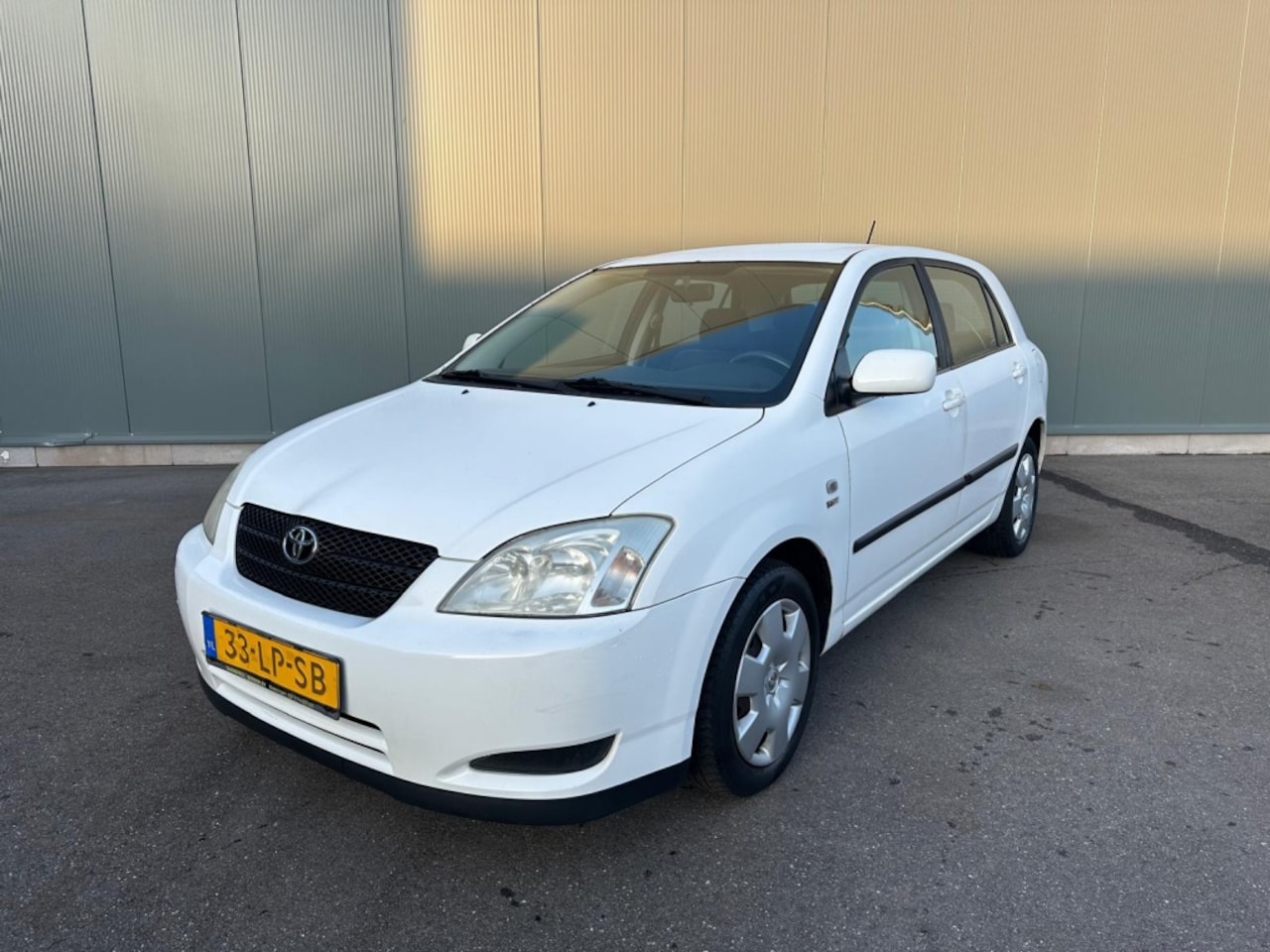 Toyota Corolla - 1.4 VVT-i L.Terra AIRCO ! - AutoWereld.nl