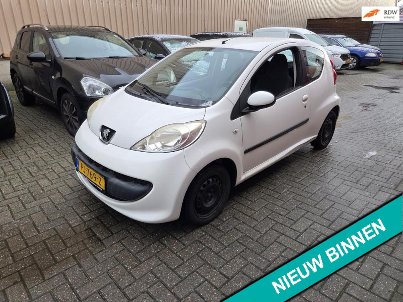 Peugeot 107 - 1.0-12V XR 1.0-12V XR - AutoWereld.nl