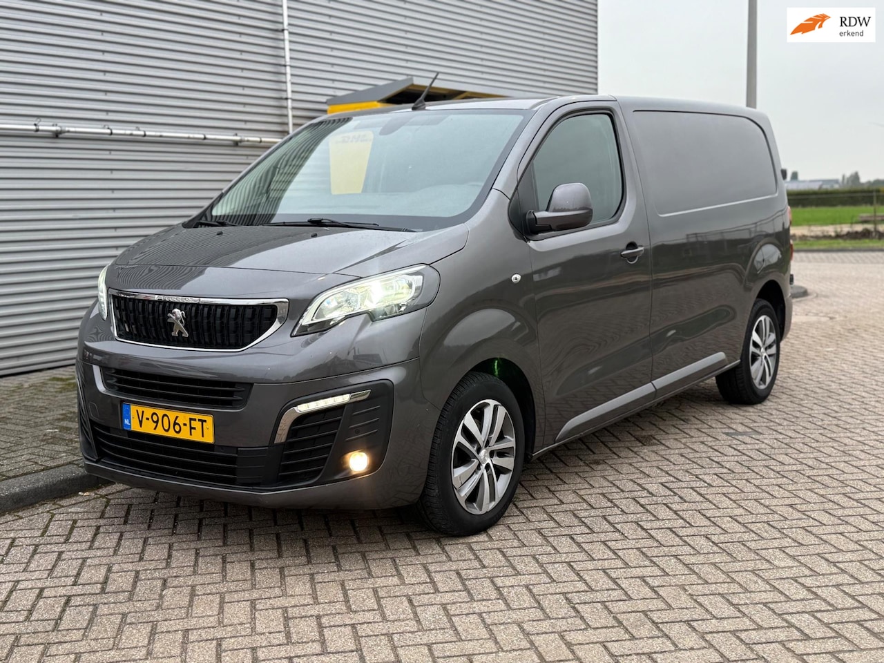 Peugeot Expert - 231L 2.0 BlueHDI 180PK Premium Pack Navi Pdc Camera - AutoWereld.nl