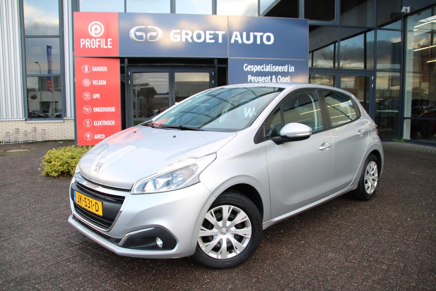 Peugeot 208 - 1.2 PureTech Blue Lion Airco Navi Carplay Cruise Dealer onderhouden - AutoWereld.nl