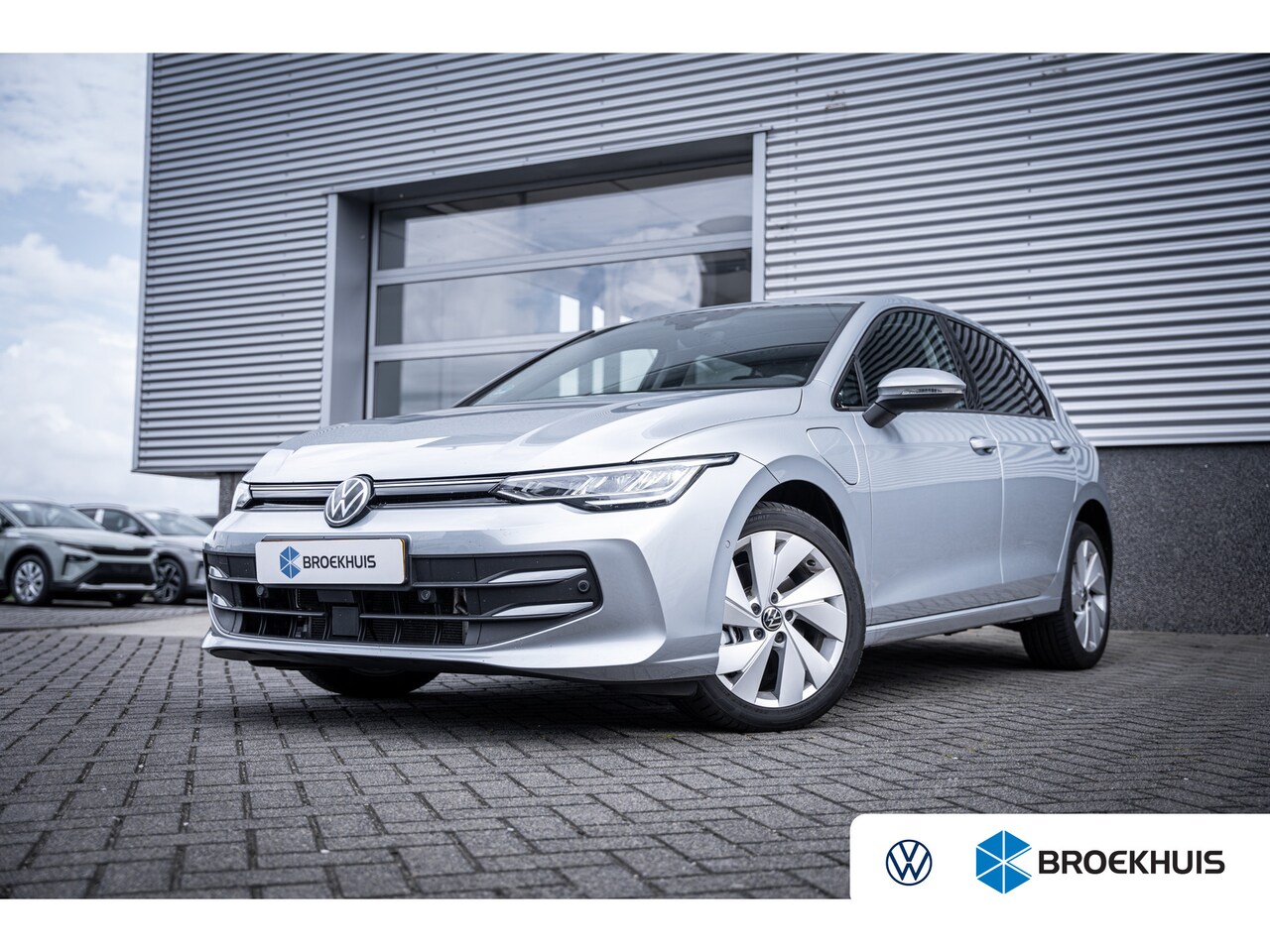 Volkswagen Golf - 1.5 eHybrid Life Edition | Achteruitrijcamera | Cruise control adaptief | LED koplampen - AutoWereld.nl
