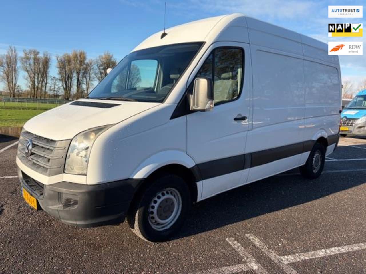 Volkswagen Crafter - 32 2.0 TDI L2H2 3200KG uitvoering - AutoWereld.nl
