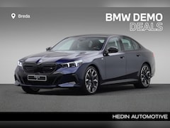 BMW i5 - M60 xDrive 84 kWh | M-Sport Pro | Panoramadak | Stoelverwarming voor en achter | Trekhaak
