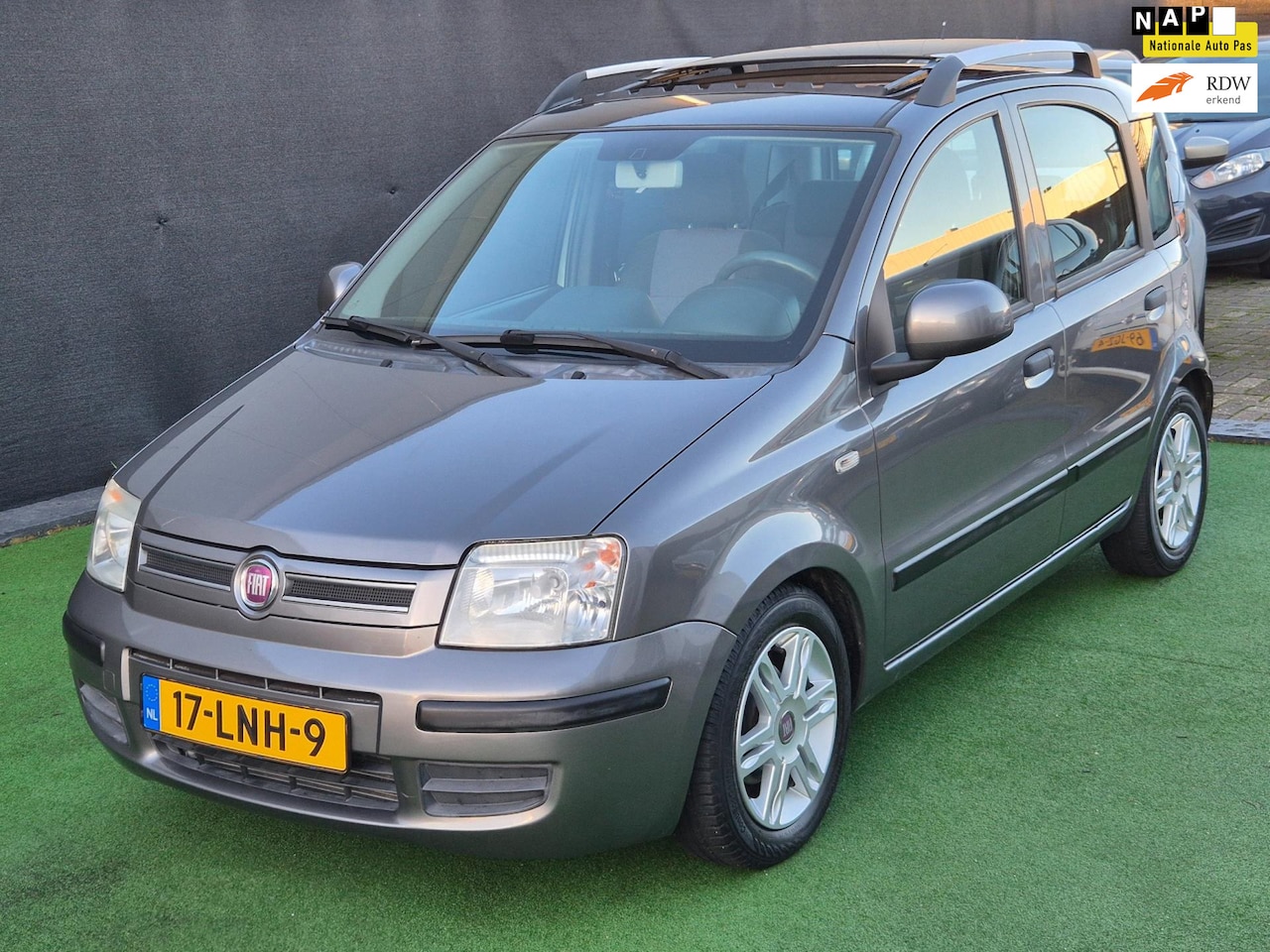 Fiat Panda - 1.2 AUTOMAAT SCHUIFKANTEL NAP! - AutoWereld.nl