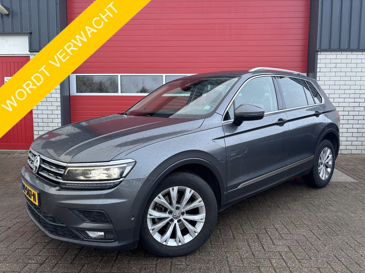 Volkswagen Tiguan - 1.4 TSI ACT Comfortline Business FACELIFT / TREKHAAK / CAMERA / FULL LED / DAB+ / CARPLAY - AutoWereld.nl