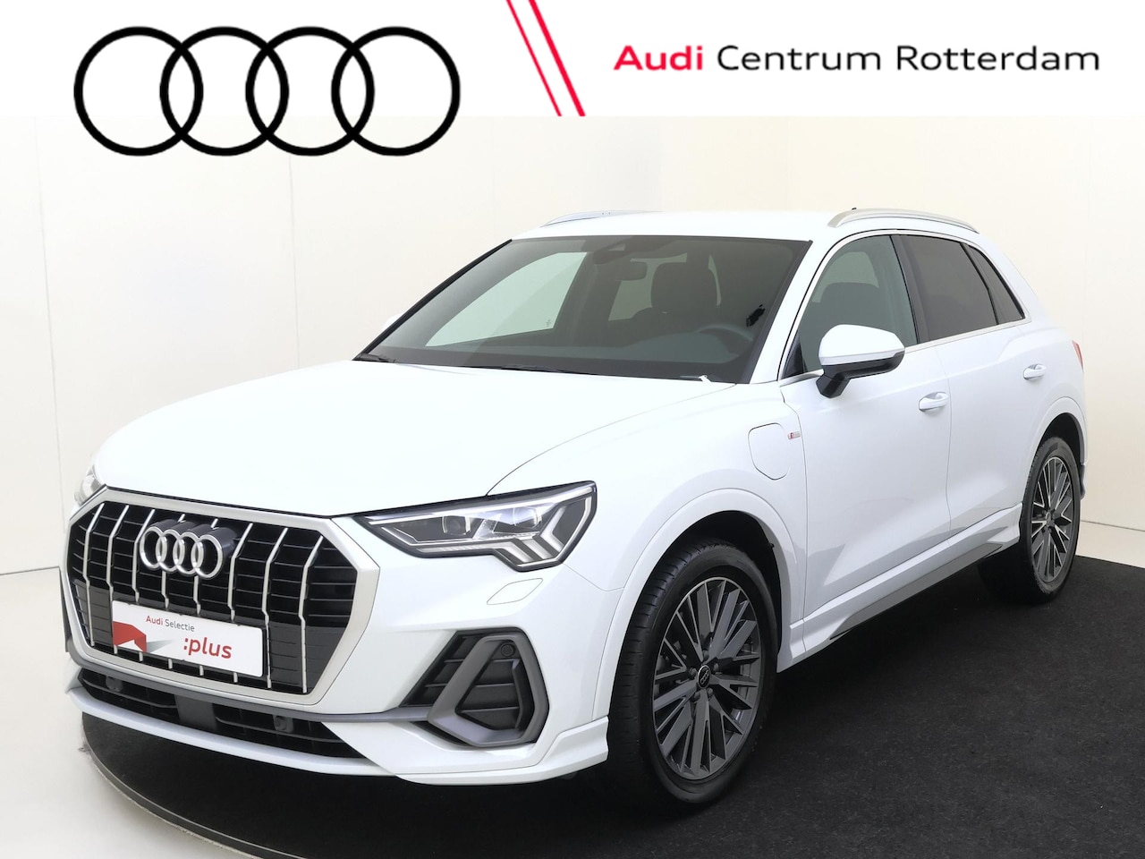Audi Q3 - 45 TFSI e S edition | Achteruitrijcamera | Adaptieve cruise control | Dodehoek detectie | - AutoWereld.nl