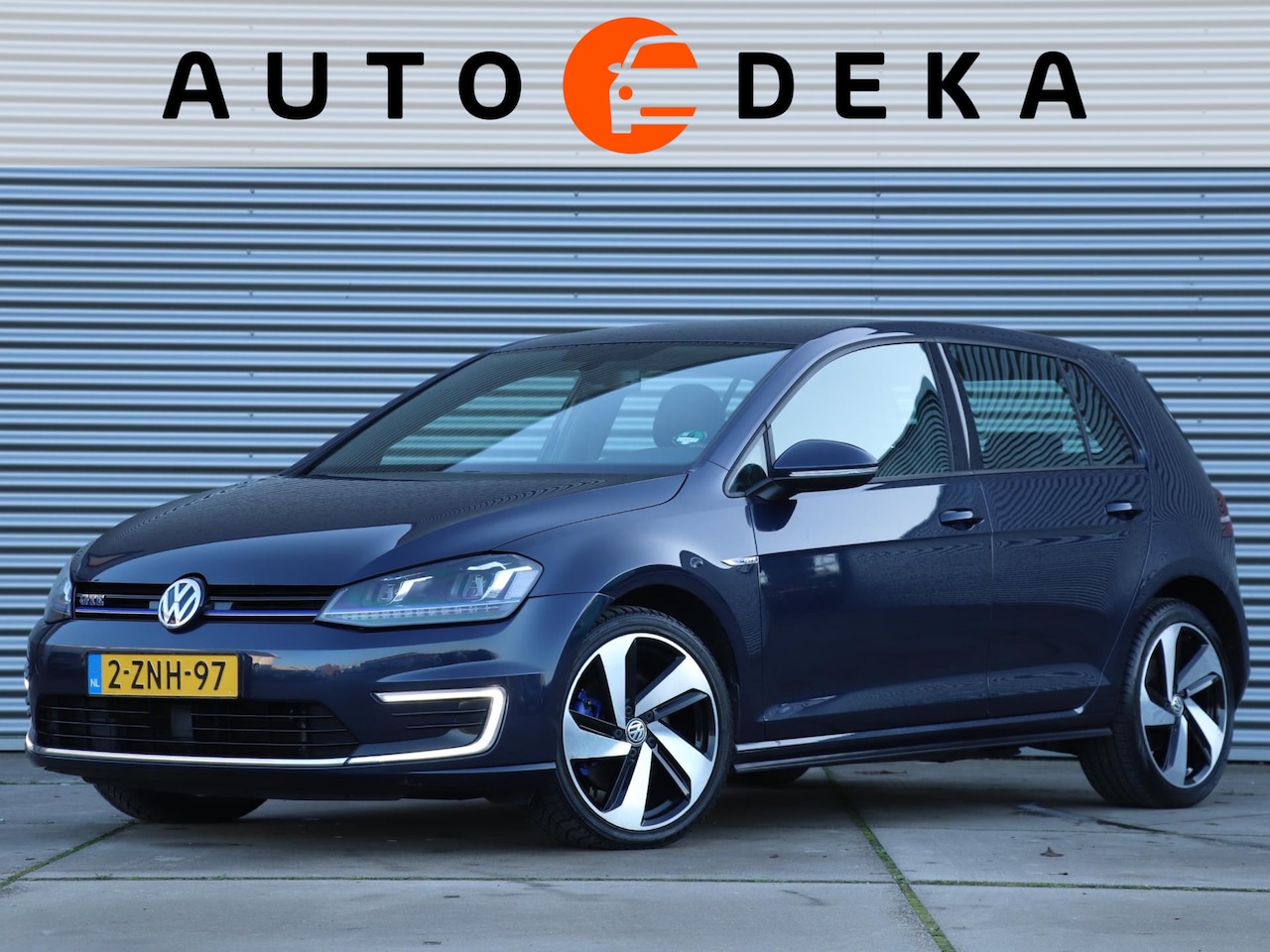 Volkswagen Golf - 1.4 TSI GTE *Leder*Adaptive Cruise*Trekhaak* - AutoWereld.nl