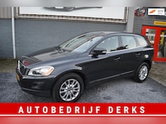 Volvo XC60 - 3.0 T6 AWD Momentum Airco Leer ACC Trekhaak 4X4