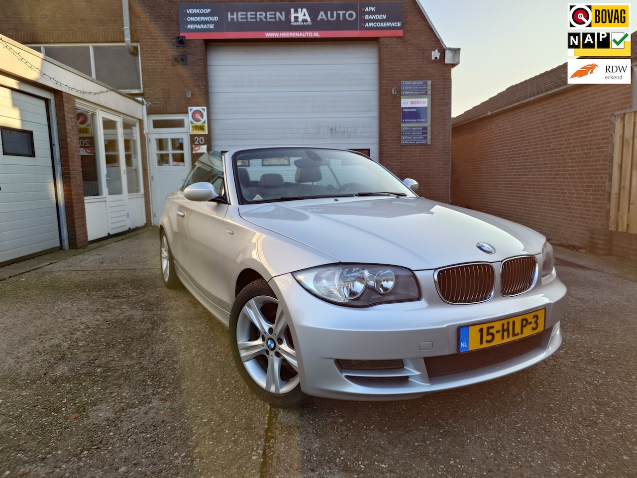BMW 1-serie Cabrio - 118i High Executive 118i High Executive, 1e eigenaar, Dealer onderhouden, Bruin leder - AutoWereld.nl