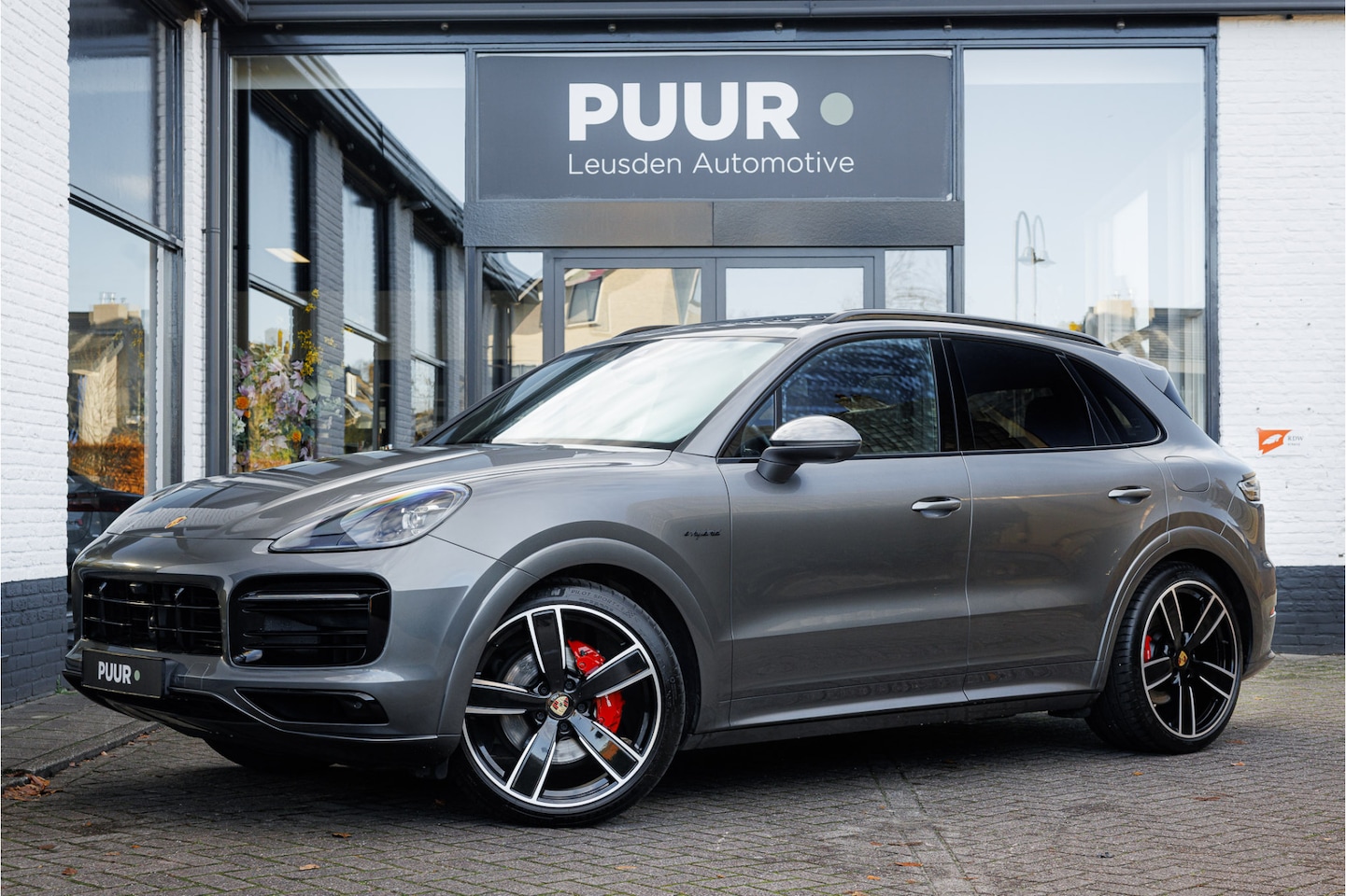 Porsche Cayenne - 3.0 E-Hybrid Platinum Edition Luchtvering - Trekhaak - 360view - Bose - AutoWereld.nl