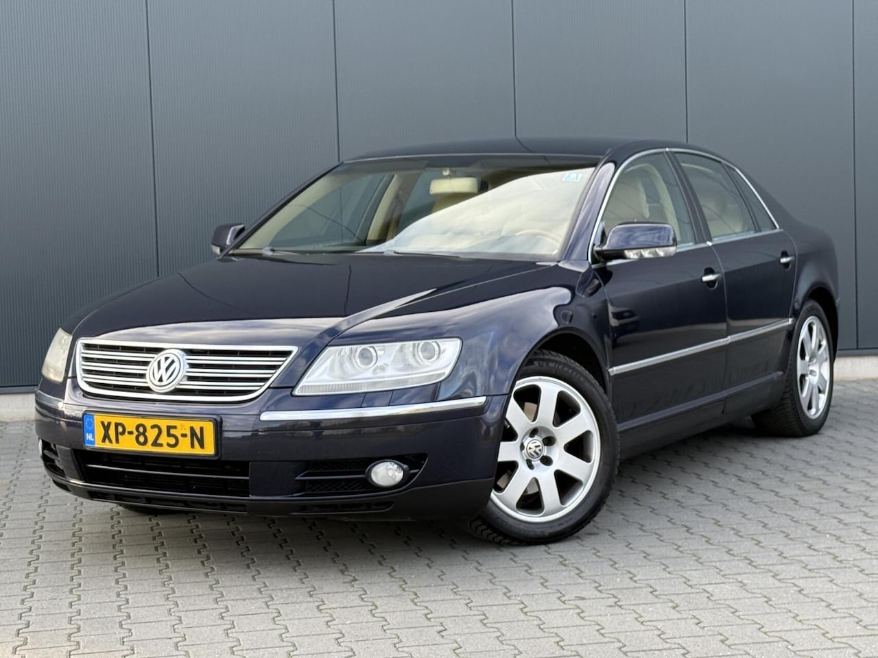 Volkswagen Phaeton - 3.2 V6 5p. Leder - Xenon - Navi - Luchtvering - Luxe Auto - AutoWereld.nl