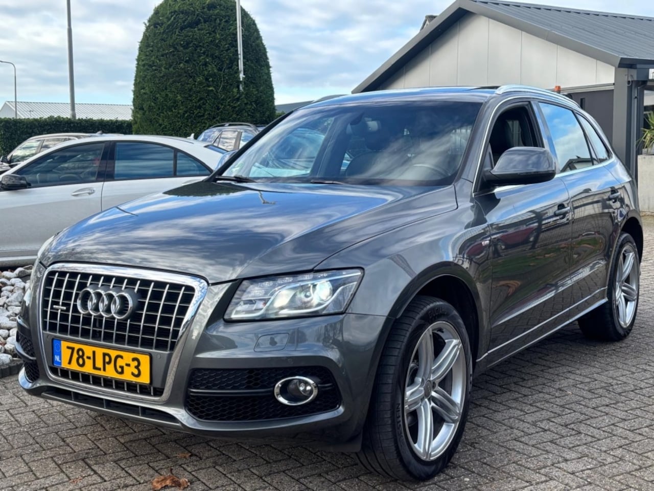 Audi Q5 - 2.0 TFSI Quattro S-Line 2010 Trekhaak Panodak - AutoWereld.nl