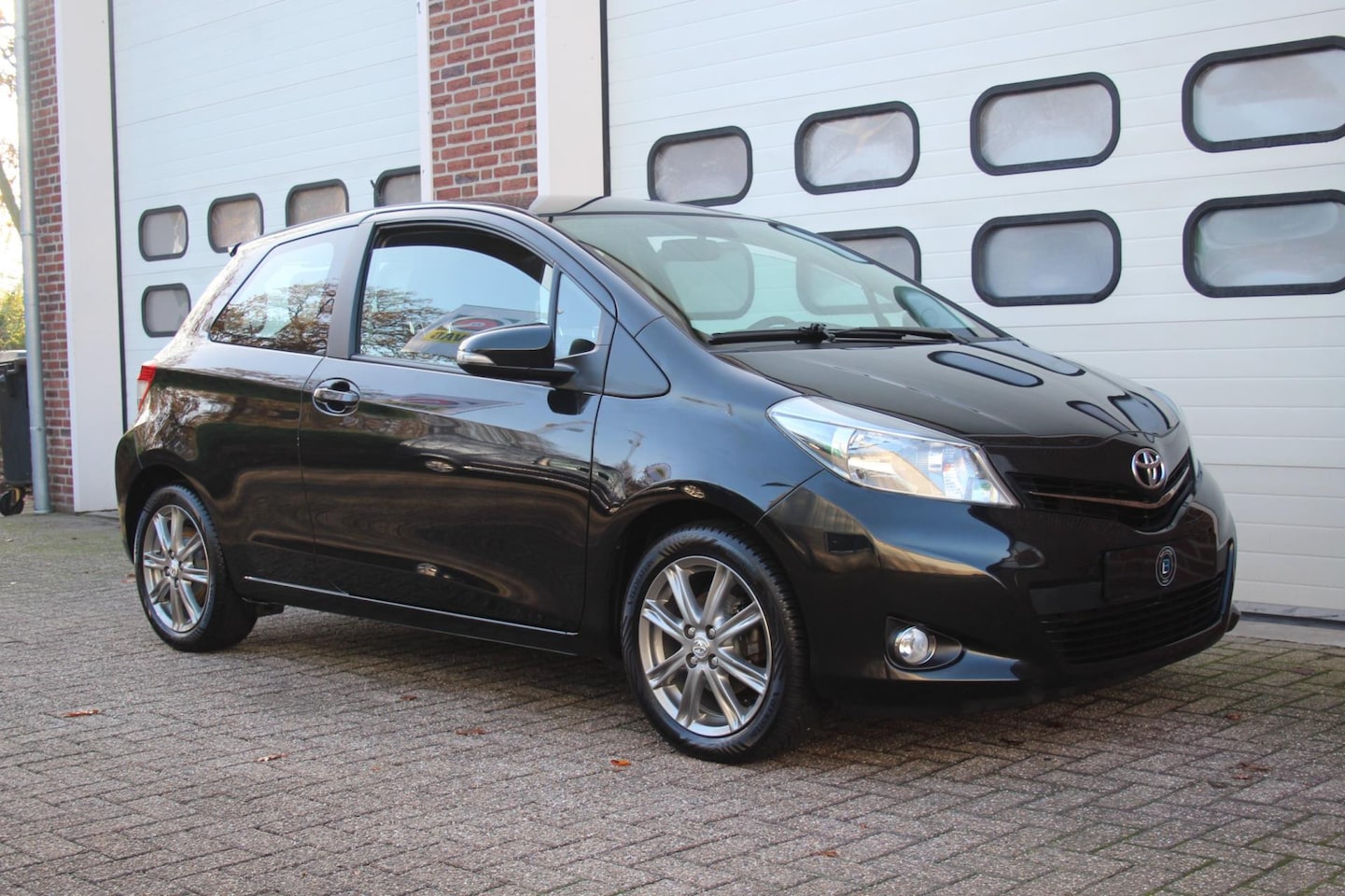 Toyota Yaris - 1.3 VVT-i Style * Navi / 16''LM / Camera * - AutoWereld.nl