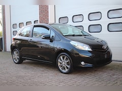 Toyota Yaris - 1.3 VVT-i Style * Navi / 16''LM / Camera