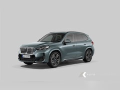 BMW X1 - 25e xDrive M Sport | Panorama | Shadow | Camera | Elek. Trekhaak | Adap. led | Stoelverwar