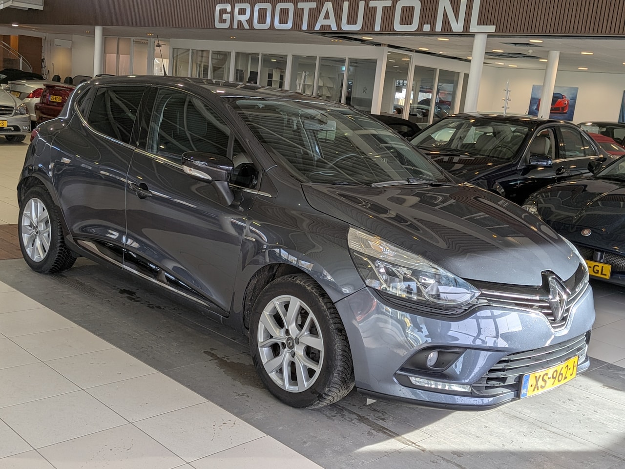 Renault Clio - 0.9 TCe Limited Airco, Cruise Control, Stuurbekrachtiging - AutoWereld.nl