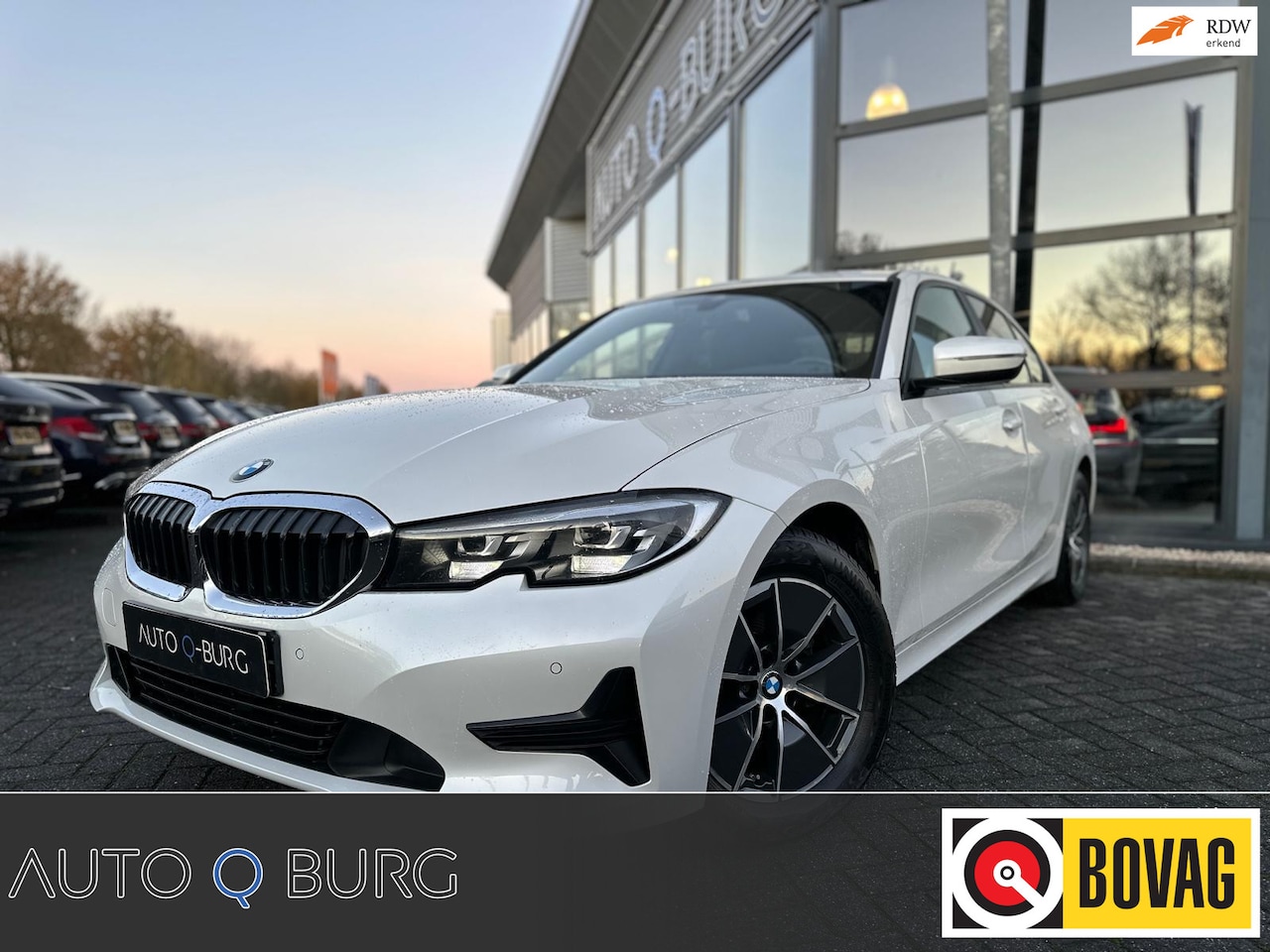 BMW 3-serie - 318d Corporate Executive | Automaat | LED | Navi | PDC | Cruise | Carplay | Dealer onderho - AutoWereld.nl