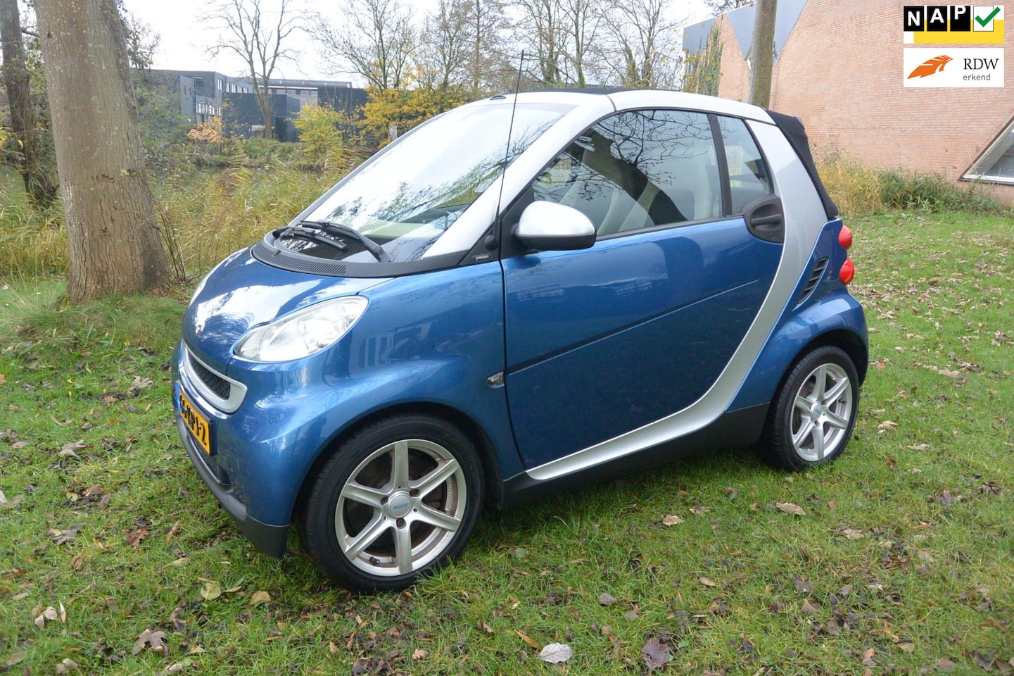 Smart Fortwo cabrio - 1.0 mhd Passion cabriolet*automaat*airco*137dkm - AutoWereld.nl