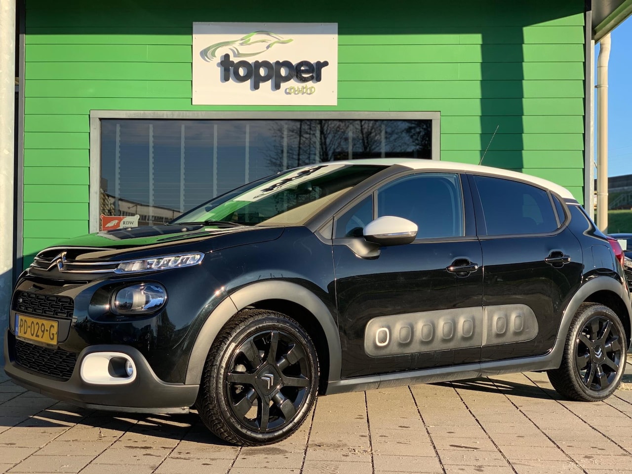 Citroën C3 - 1.2 PureTech Shine | Camera | Navi | Cruise Control | Trekhaak | LED | - AutoWereld.nl