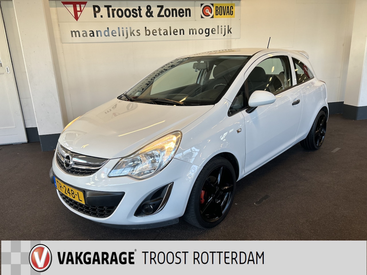 Opel Corsa - 1.2 Selection Sport | Airco | LM Velgen | Rode remklauwen | Radio/MP3 - AutoWereld.nl