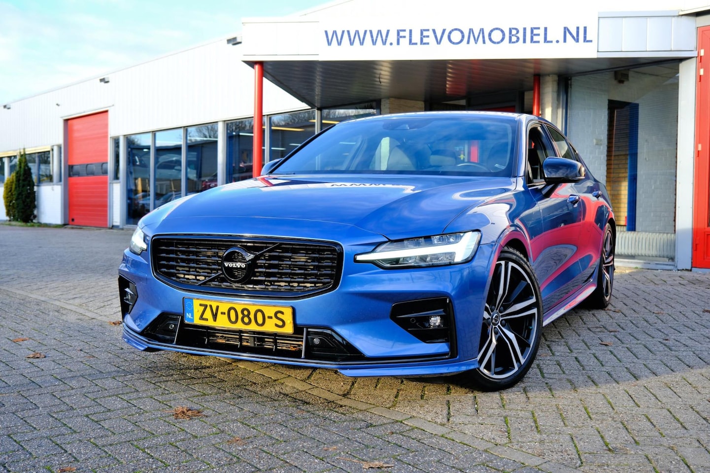 Volvo S60 - 2.0 T4 190pk R-Design Navi|Half Leder|Cam|LMV - AutoWereld.nl