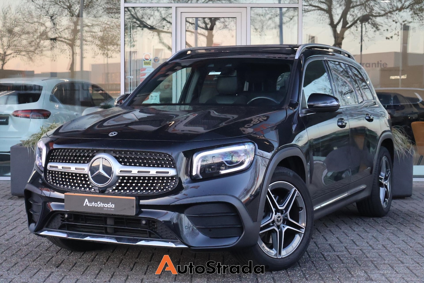 Mercedes-Benz GLB - 200 AMG-Line 163PK | Sfeer | 7-Pers | Pano | Memory | Climate | Cruise | Camera | Multibea - AutoWereld.nl
