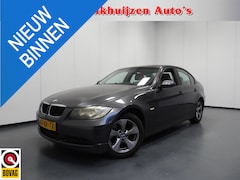 BMW 3-serie - 318i Business Line NAVI/CLIMA/CRUISE/16"LMV