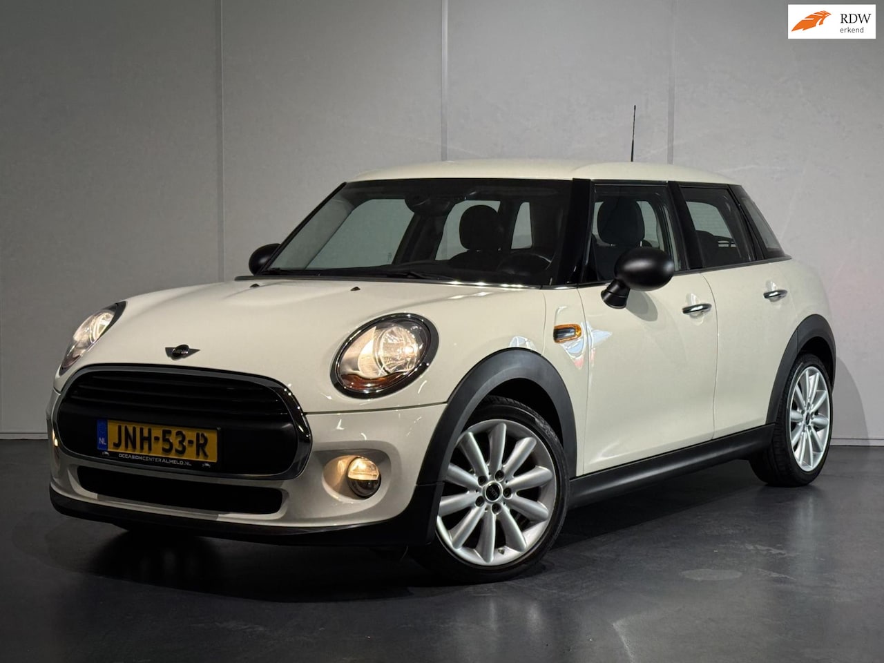 MINI One - 1.2 5-drs /Clima/Cruise/AmbiLight/LED/LMV - AutoWereld.nl