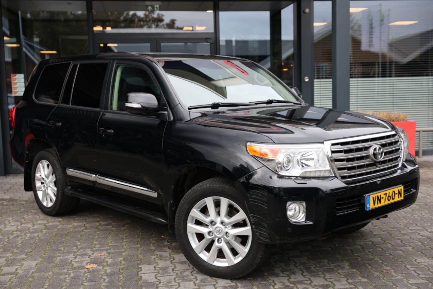 Toyota Land Cruiser V8 - 4.5 D-4D EXECUTIVE A/T VAN - AutoWereld.nl