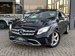 Mercedes-Benz GLA-Klasse - 200 PREMIUM PLUS AUTOMAAT PANORAMA NAVI PDC LMV