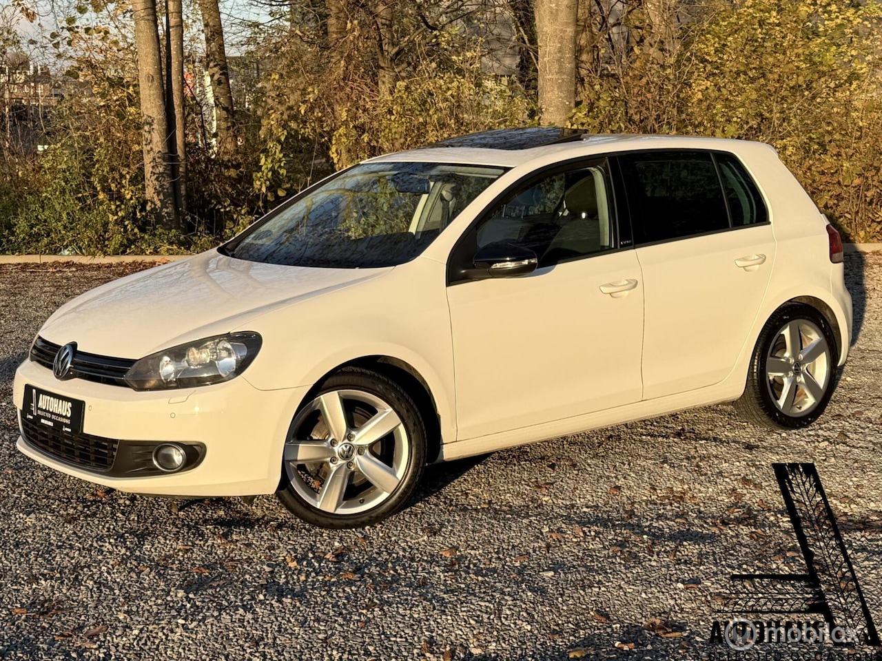 Volkswagen Golf - 1.2 TSI Highline Schuifdak CarPlay PDC Stoel - AutoWereld.nl