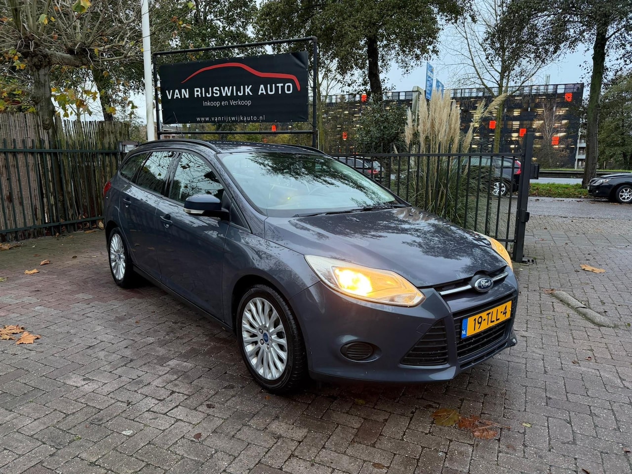 Ford Focus Wagon - 1.6 TI-VCT Trend Airco Elec-ram Dealer Ond - AutoWereld.nl