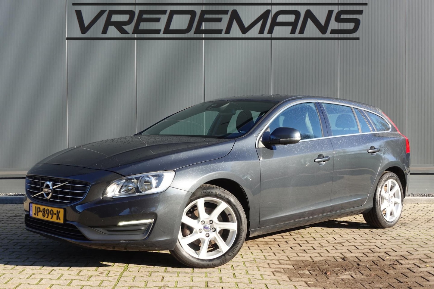 Volvo V60 - 1.6 D2 Kinetic 1.6 D2 Kinetic - AutoWereld.nl