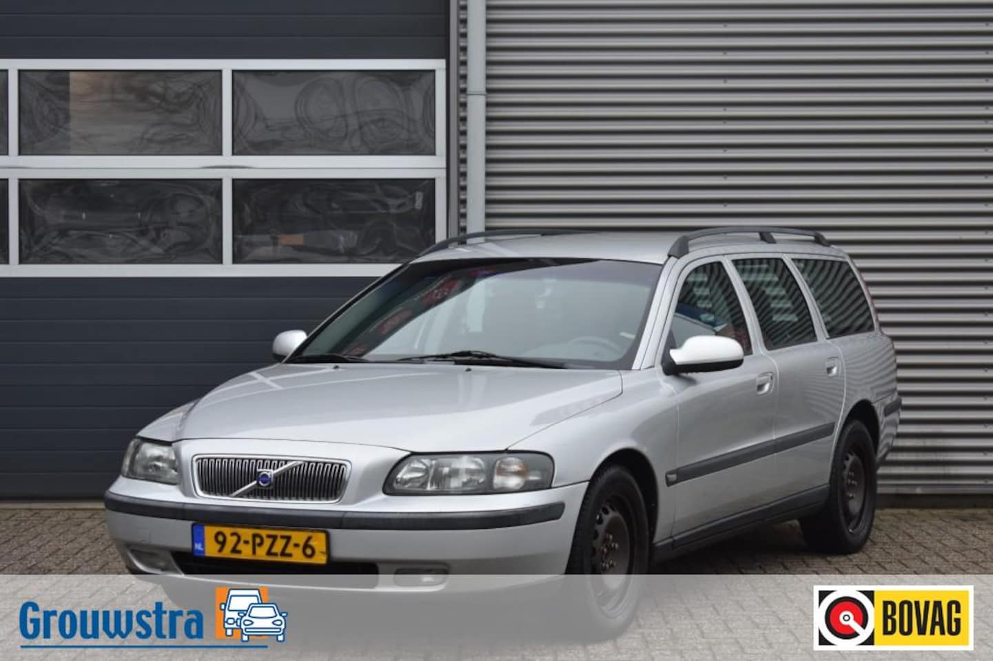 Volvo V70 - 2.4 / AIRCO / STOELVERWARMING / CRUISE CONTROL - AutoWereld.nl