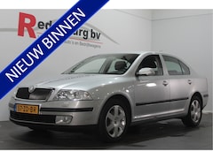 Skoda Octavia - 2.0 FSI Elegance Attractive Business Automaat