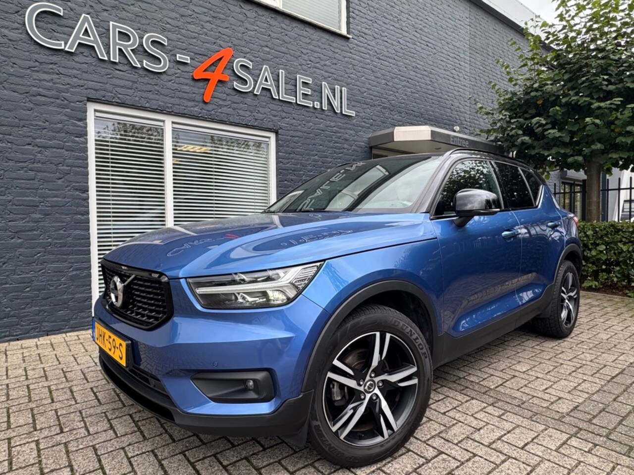 Volvo XC40 - 1.5 T3 R-Design + D-glas + Harman Kardon Sound + 18 Inch Lmv - AutoWereld.nl