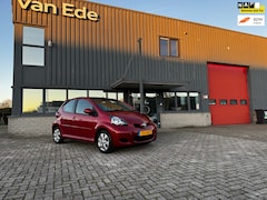 Toyota Aygo - 1.0-12V Aspiration Red 5drs Airco Navi