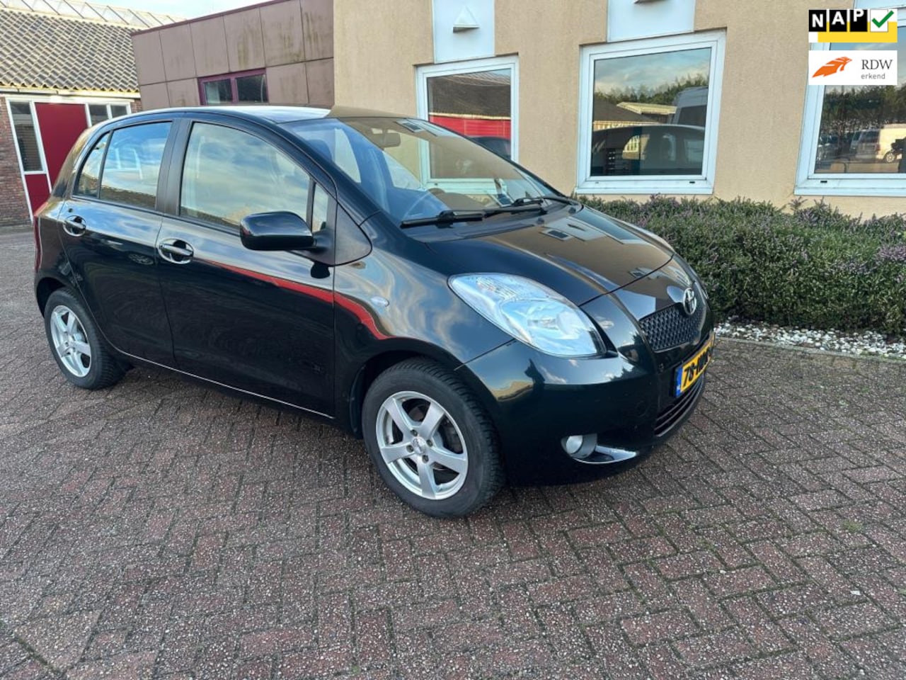 Toyota Yaris - 1.3 VVTi Sol AIRCO ELEC RAM APK NAP - AutoWereld.nl