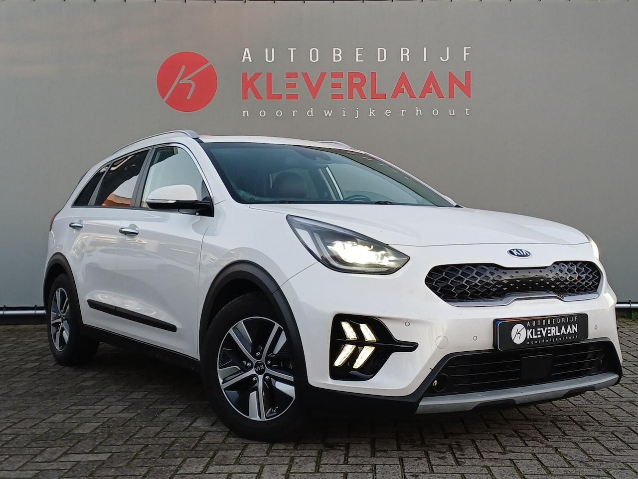 Kia Niro - 1.6 GDi Hybrid ExecutiveLine | APPLE CARPLAY/ ANDROID AUTO | CLIMATE CONTROL | CAMERA | NA - AutoWereld.nl