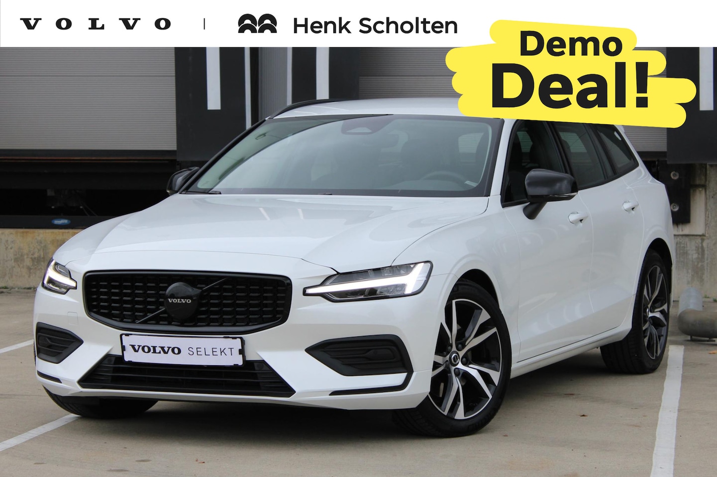 Volvo V60 - B3 Automaat Essential Edition | Demo Deal | Adaptieve Cruise Control | Blind spot | Parkee - AutoWereld.nl