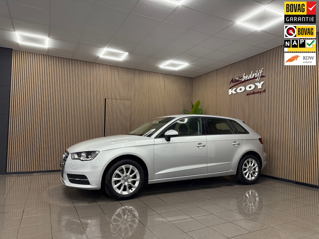 Audi A3 Sportback - 1.2 TFSI Attraction Pro Line * Navigatie / Cruise control / LM Velgen / NL Auto * - AutoWereld.nl