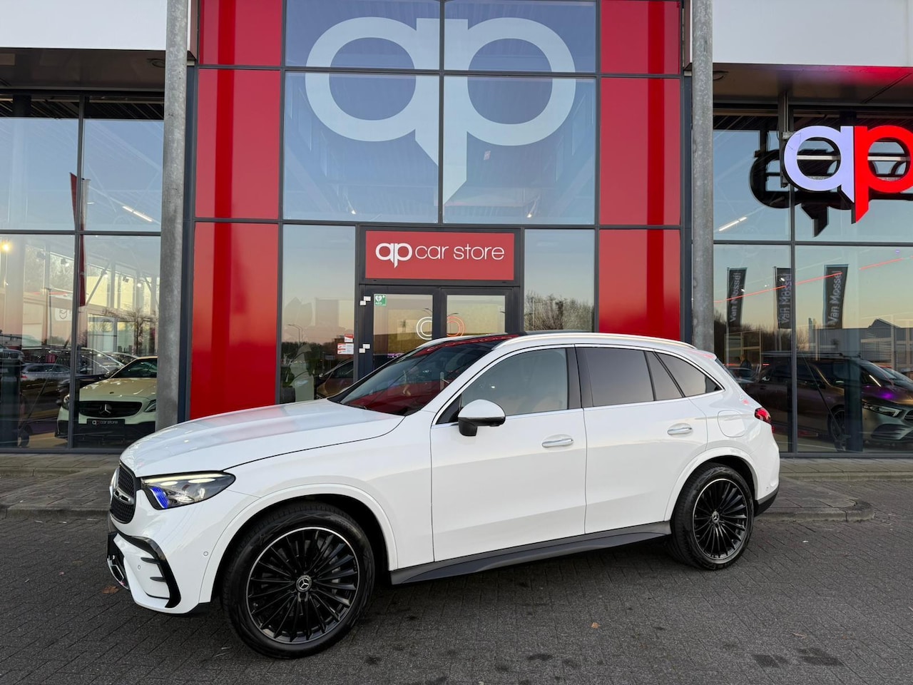 Mercedes-Benz GLC-klasse - 300e 4MATIC AMG Line 300e 4MATIC AMG Line - AutoWereld.nl