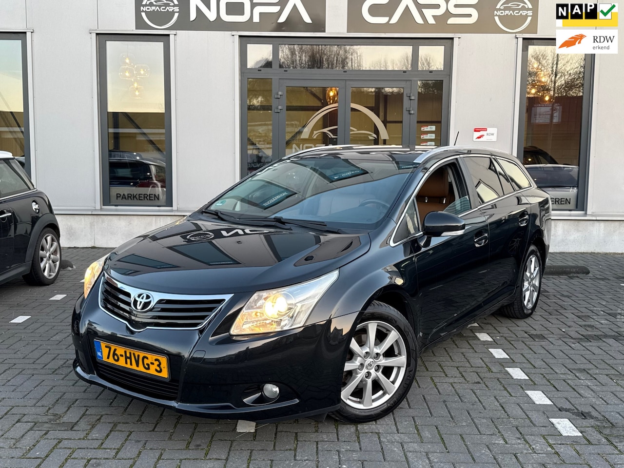 Toyota Avensis Wagon - 2.0 VVTi Panoramic Business Special|Trekhaak - AutoWereld.nl