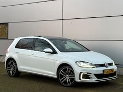 Volkswagen Golf - 1.4 TSI PHEV GTE 2e Eignr |DSG |Pano |LED |Stoelverw |Sfeer |Trekhaak |Navi |Nap |Boekjes