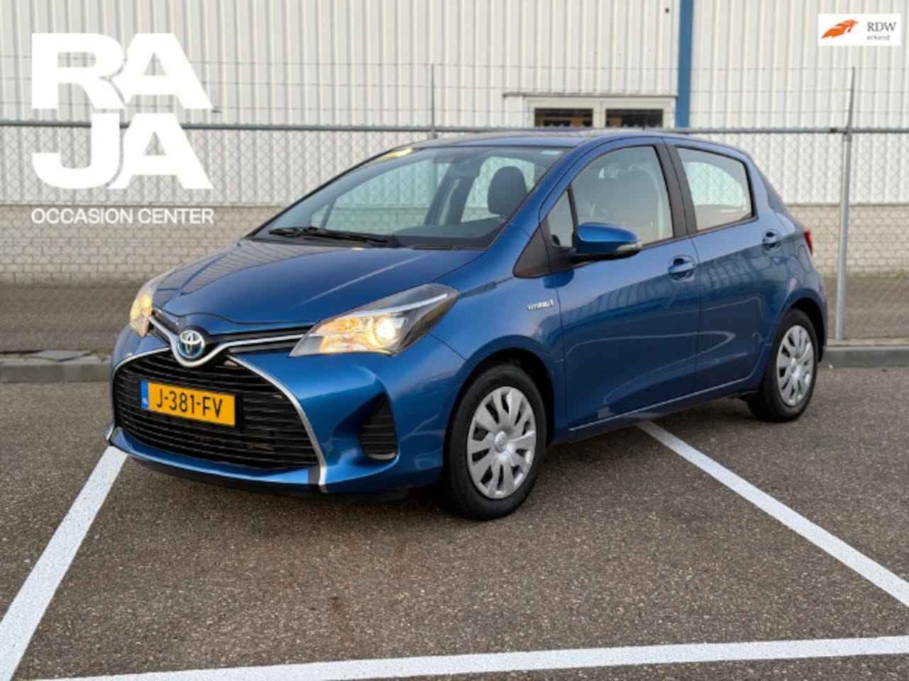 Toyota Yaris - 1.5 Hybrid Comfort Navi Clima Camera Dealerond. - AutoWereld.nl