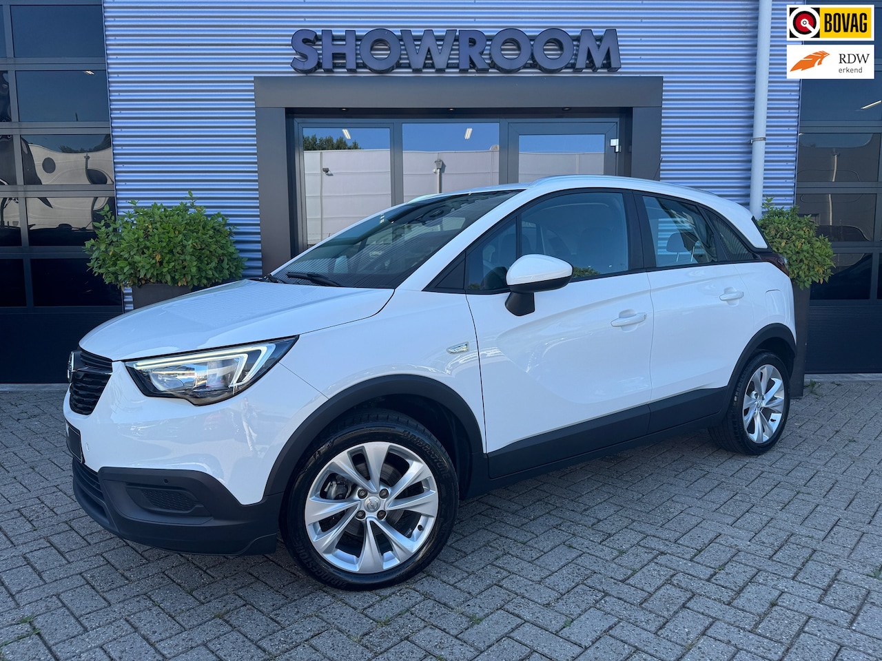 Opel Crossland X - 1.2 Turbo Innovation Automaat|Applecarplay|Stoel en Stuurverwarming - AutoWereld.nl
