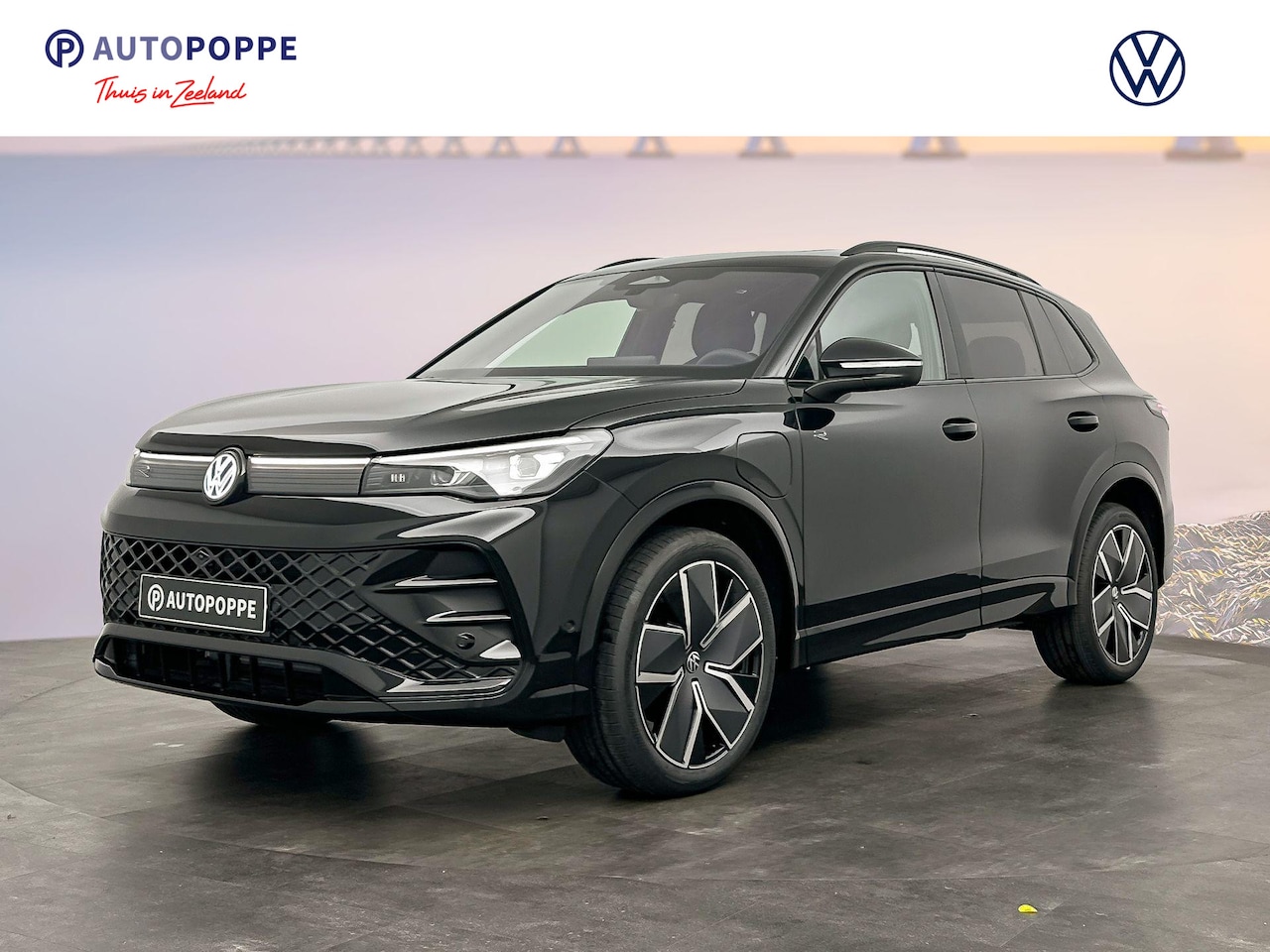 Volkswagen Tiguan - R-Line Edition 1.5 eHybrid 200 kW / 272 PK SUV 6 v - AutoWereld.nl